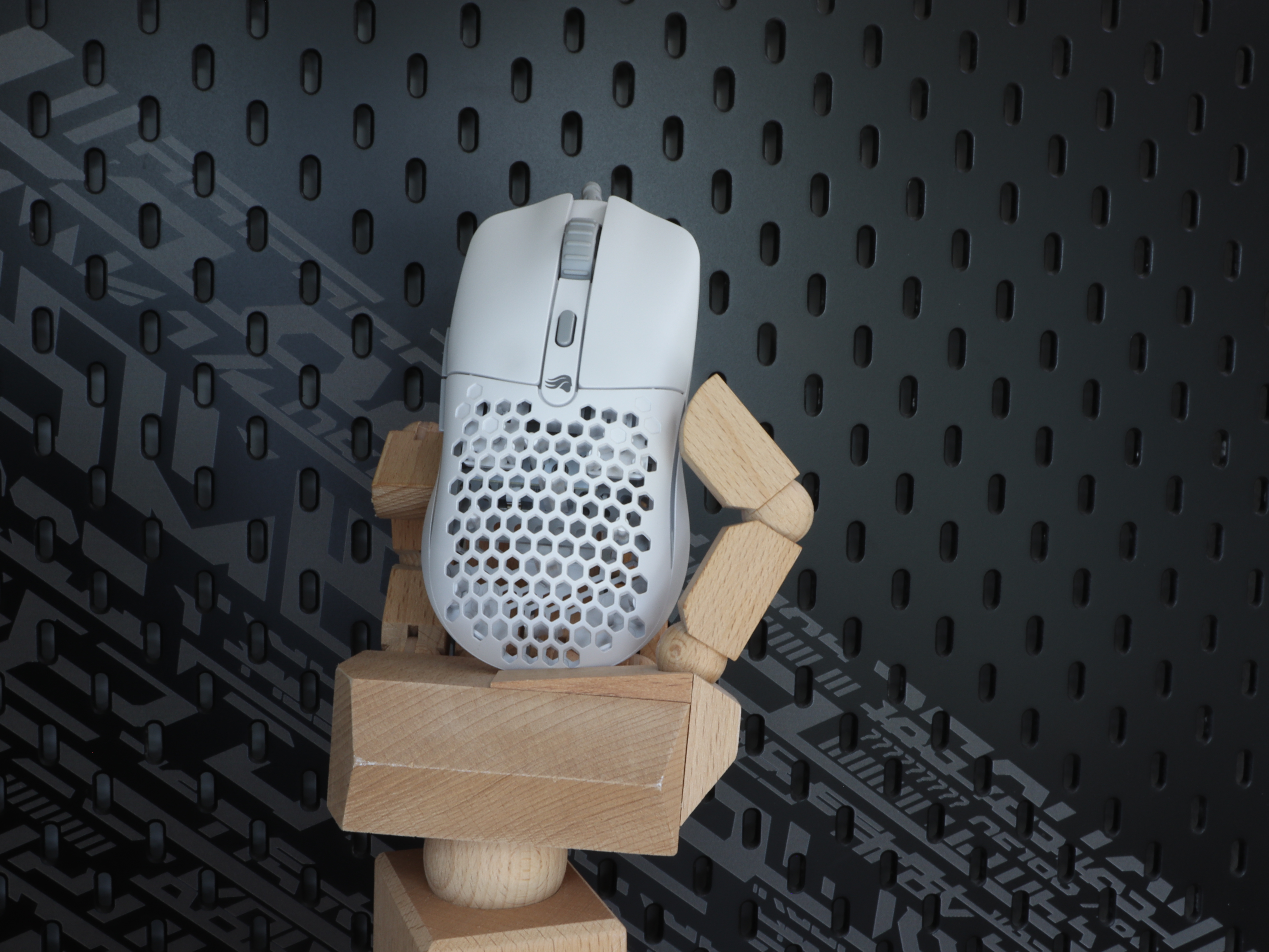Model O Eternal Glorious gaming mouse optical honeycomb RGB Core UPE weight Low mechanical 80M lightest.JPG